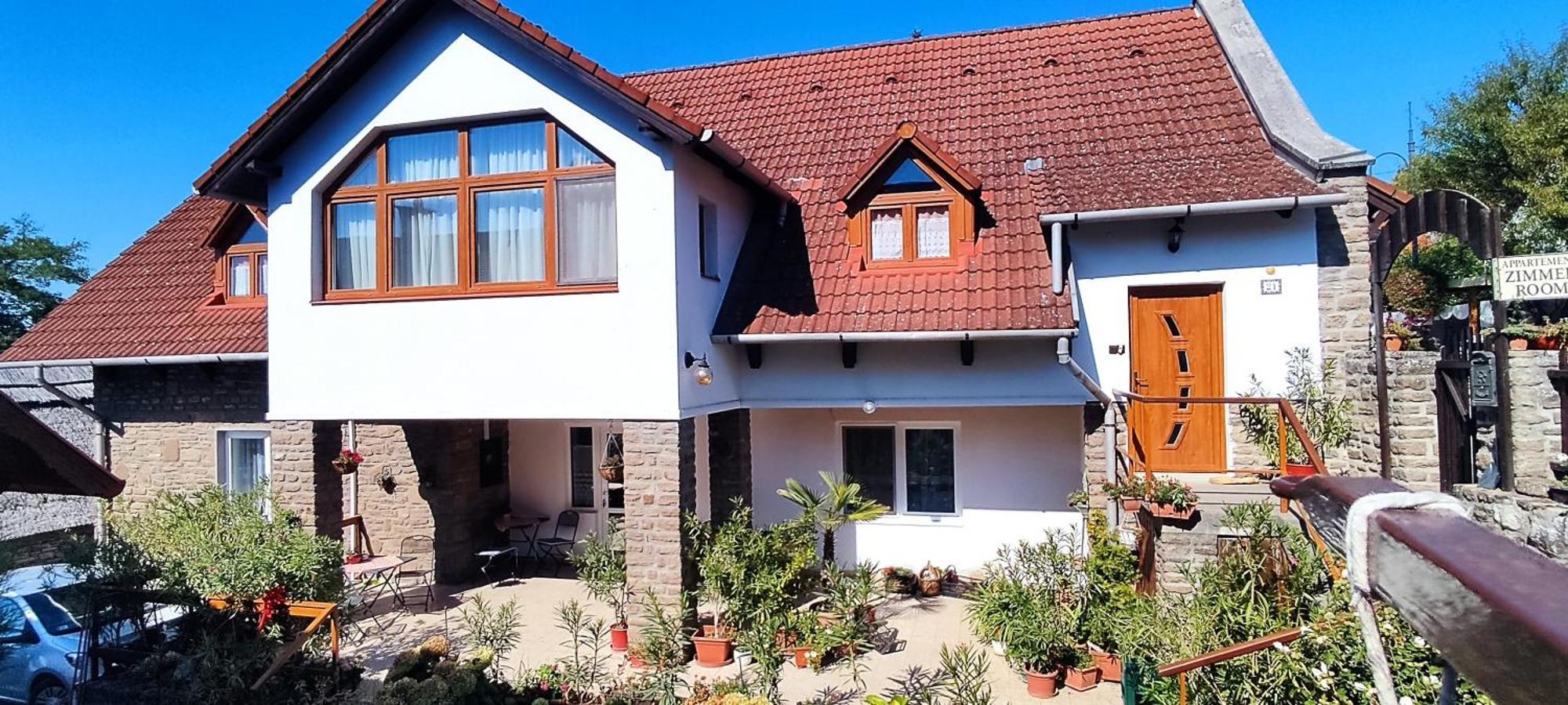 Oleander Vendeghaz Hotel Tihany Exterior photo